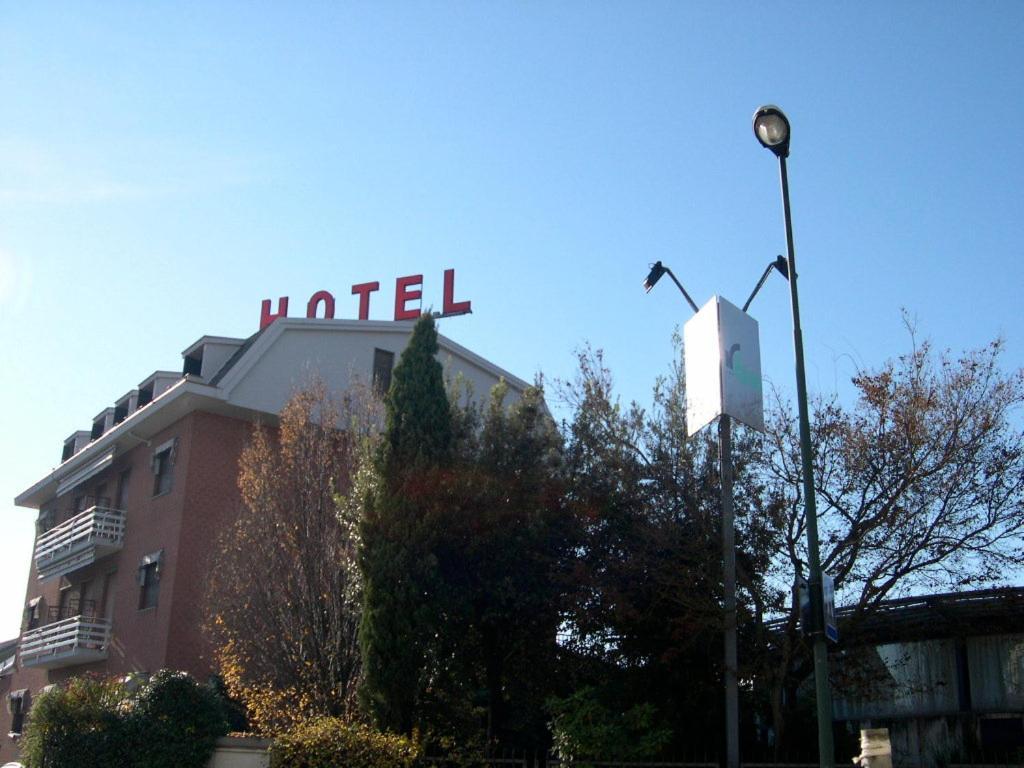Hotel Eden Orbassano Esterno foto