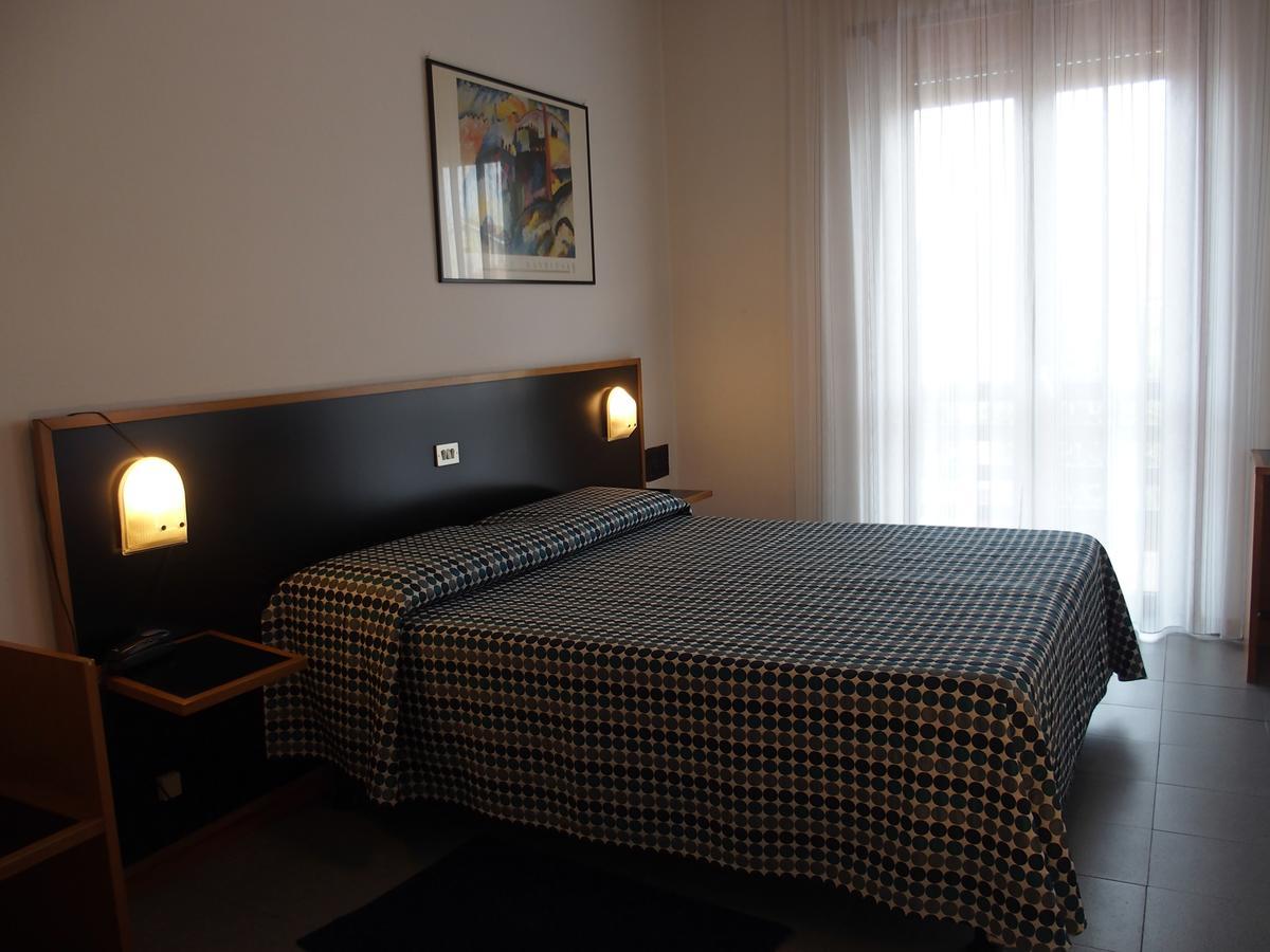 Hotel Eden Orbassano Esterno foto